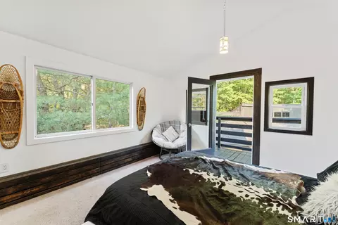 Bedroom - 564 Hubbard Rd, Killingly, CT 06241 photo 2 of 3