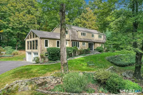 63 Lounsbury Rd, Ridgefield, CT 06877