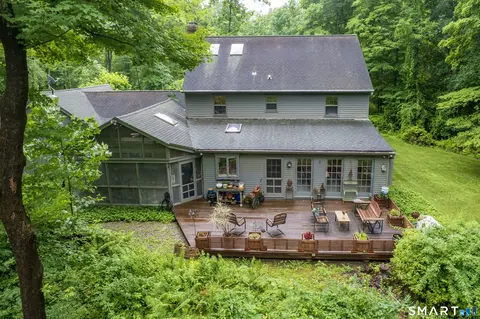 Undisclosed, Redding, CT 06896 photo 3