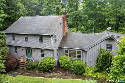 28 Winding Brook Ln, Redding, CT 06896 photo 2