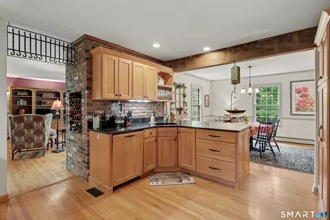 28 Winding Brook Ln, Redding, CT 06896 photo 17
