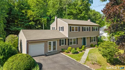 264 Skyview Dr, Stamford, CT 06902