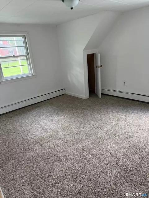 Bedroom - 13 Midian Ave, Windsor, CT 06095 photo 11 of 14