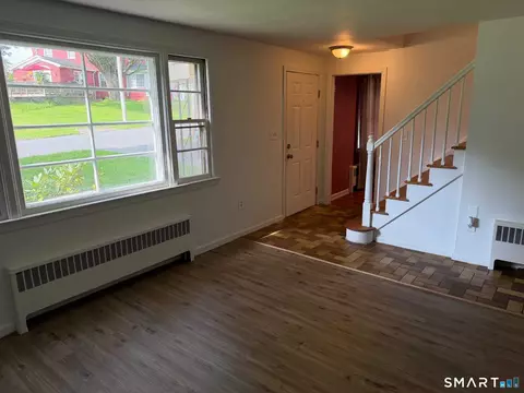 Living - 13 Midian Ave, Windsor, CT 06095 photo 2 of 4