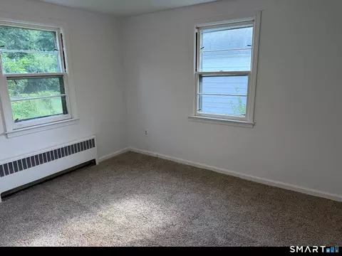 Bedroom - 13 Midian Ave, Windsor, CT 06095 photo 7 of 14