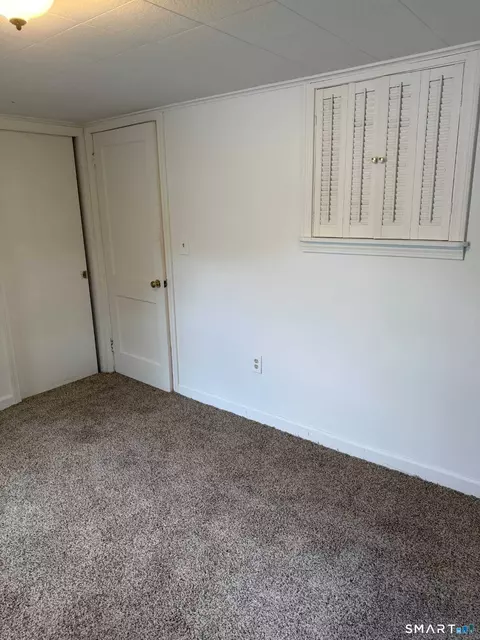 Bedroom - 13 Midian Ave, Windsor, CT 06095 photo 9 of 14