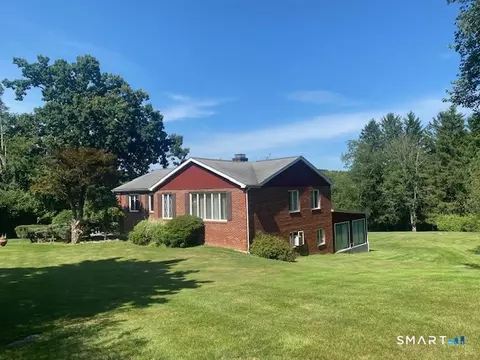 Exterior - 107 Tower Rd, Brookfield, CT 06804 photo 2 of 5