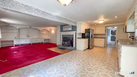 Living - 107 Tower Rd, Brookfield, CT 06804 photo 4 of 5