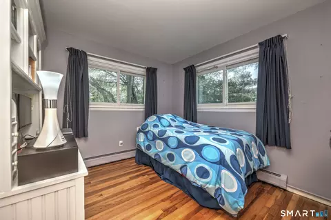 Bedroom - 31 Paugussett Rd, Sandy Hook, CT 06482 photo 5 of 6