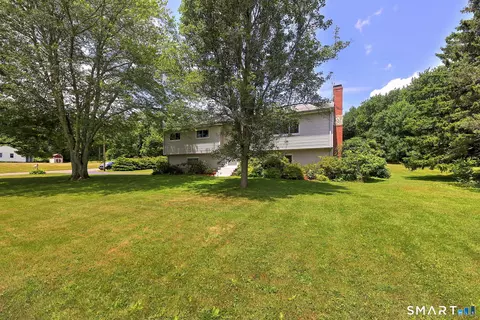 Exterior - 31 Paugussett Rd, Sandy Hook, CT 06482 photo 3 of 9