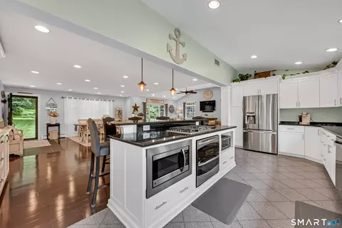 Kitchen - 181 Cook Rd, Prospect, CT 06712 photo 3 of 4