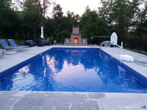 Exterior - 181 Cook Rd, Prospect, CT 06712 photo 5 of 8