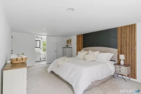 Bedroom - 25 Toll Gate Rd, Wethersfield, CT 06109 photo 2 of 6