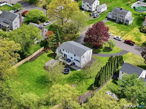View/Area - 25 Toll Gate Rd, Wethersfield, CT 06109 photo 4 of 5