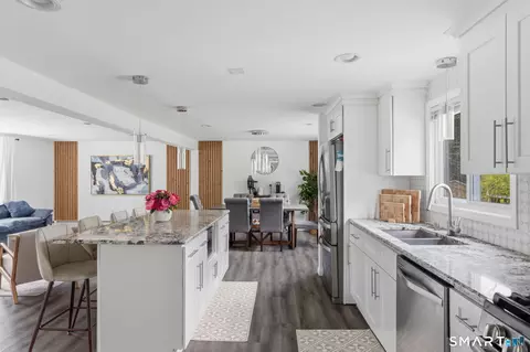 Kitchen - 25 Toll Gate Rd, Wethersfield, CT 06109 photo 4 of 5