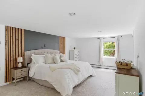 Bedroom - 25 Toll Gate Rd, Wethersfield, CT 06109 photo 1 of 6