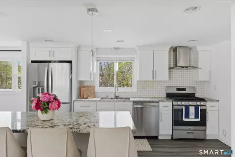 Kitchen - 25 Toll Gate Rd, Wethersfield, CT 06109 photo 1 of 5