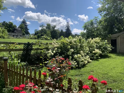 Exterior - 39 Johnson Rd, Kent, CT 06757 photo 11 of 14