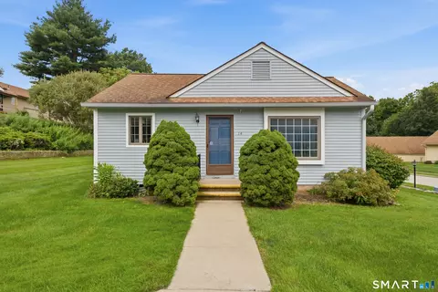 14 Rockhaven Dr #14, Glastonbury, CT 06033