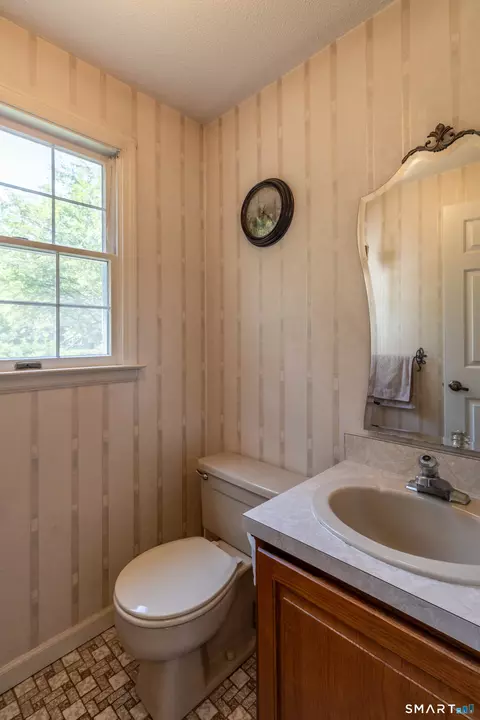 Bath - 283 Strawberry Cir, Windsor, CT 06095 photo 1 of 3