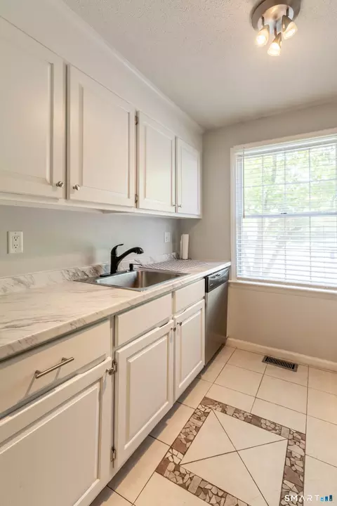 Kitchen - 283 Strawberry Cir, Windsor, CT 06095 photo 2 of 3