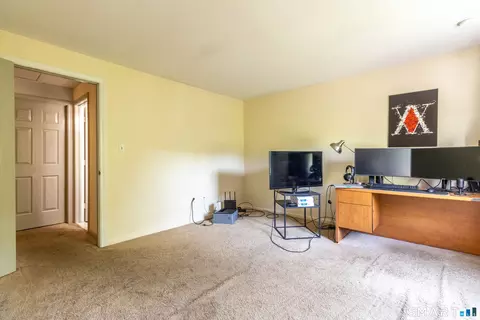 Bedroom - 283 Strawberry Cir, Windsor, CT 06095 photo 2 of 8