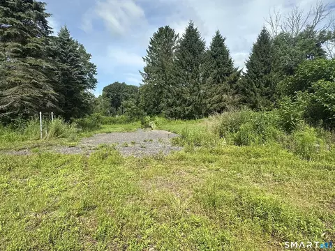 Undisclosed, Morris, CT 06758 photo 3