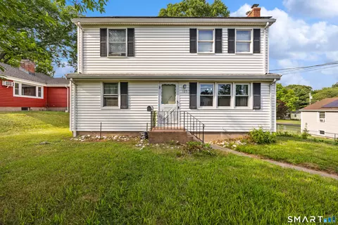 125 Stevens Ln, Middletown, CT 06457