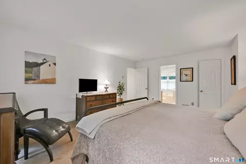 Bedroom - 107 Robin Dr, Canton, CT 06019 photo 3 of 9