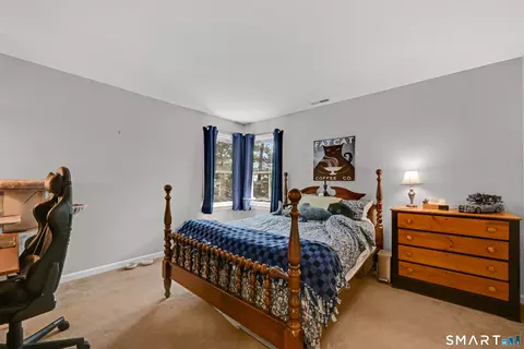 Bedroom - 107 Robin Dr, Canton, CT 06019 photo 8 of 9
