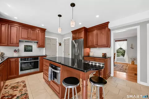 Kitchen - 107 Robin Dr, Canton, CT 06019 photo 2 of 4