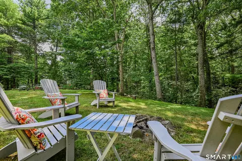 Exterior - 107 Robin Dr, Canton, CT 06019 photo 7 of 8