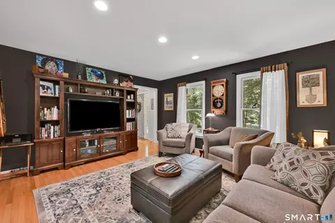 Living - 107 Robin Dr, Canton, CT 06019 photo 4 of 5