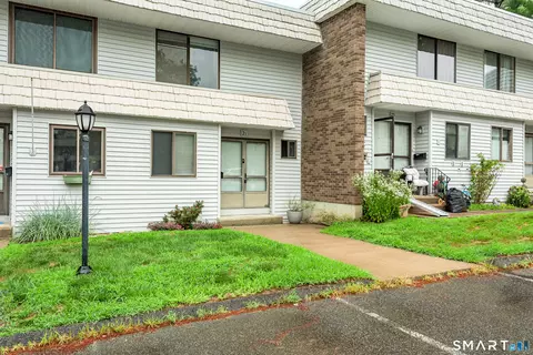 21 Pine Ct #21, Cromwell, CT 06416