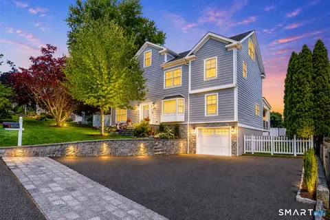 43 Burdsall Dr, Greenwich, CT 06831