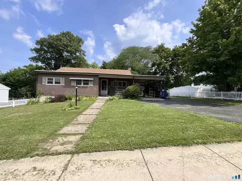 53 Hilltop Dr, Manchester, CT 06042