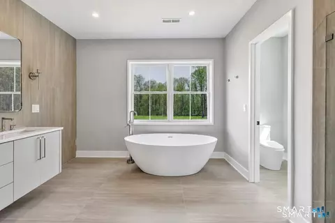Bath - 355 Spring Hill Rd, Monroe, CT 06468 photo 2 of 5