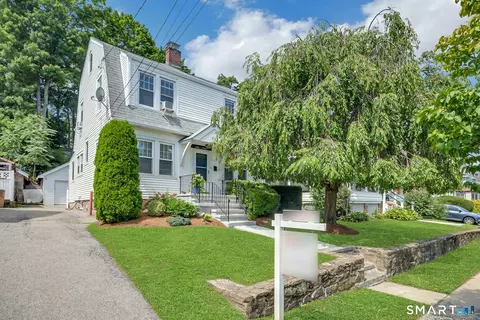 218 Knickerbocker Ave, Stamford, CT 06907