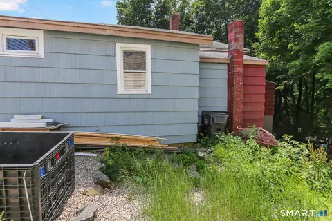 Exterior - 385 Putnam Pike, Killingly, CT 06241 photo 5 of 6