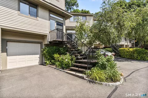 2435 Bedford St #11C, Stamford, CT 06905