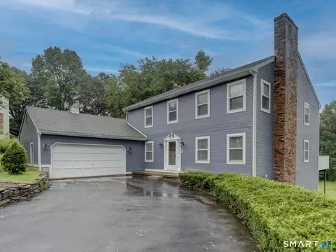 137 Hollyberry Ln, Plainville, CT 06062