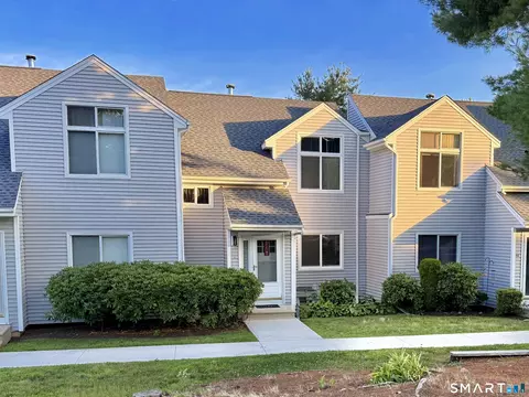 11 Lilac Dr #B, Seymour, CT 06483