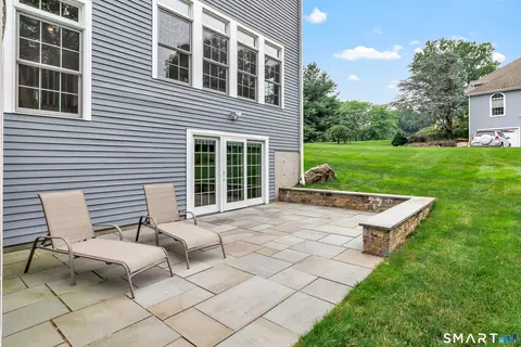 Exterior - 4 Founders Way, Monroe, CT 06468 photo 2 of 6