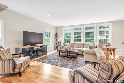Living - 4 Founders Way, Monroe, CT 06468 photo 3 of 7