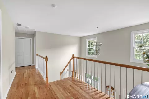 Entry Way - 4 Founders Way, Monroe, CT 06468 photo 3 of 4