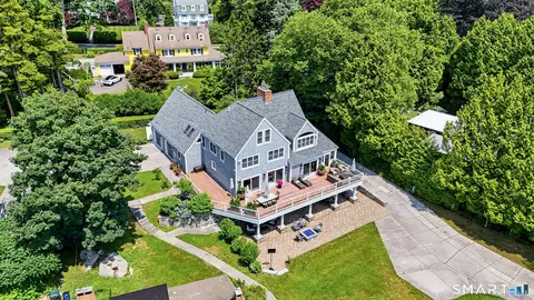 929 Pequot Ave, New London, CT 06320