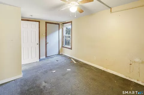 Bedroom - 383 Putnam Pike, Killingly, CT 06241 photo 4 of 17