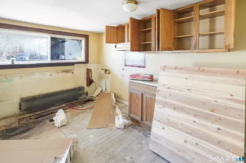 Kitchen - 383 Putnam Pike, Killingly, CT 06241 photo 1 of 2