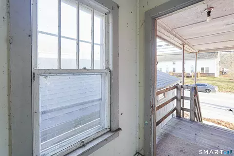 Entry Way - 383 Putnam Pike, Killingly, CT 06241 photo 5 of 6