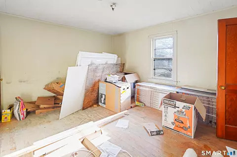 Bedroom - 383 Putnam Pike, Killingly, CT 06241 photo 13 of 17
